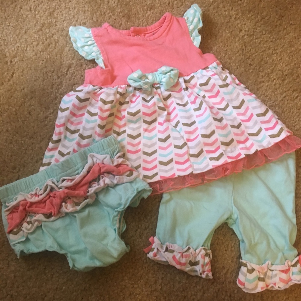 3/$12 Adorable Four Piece Set